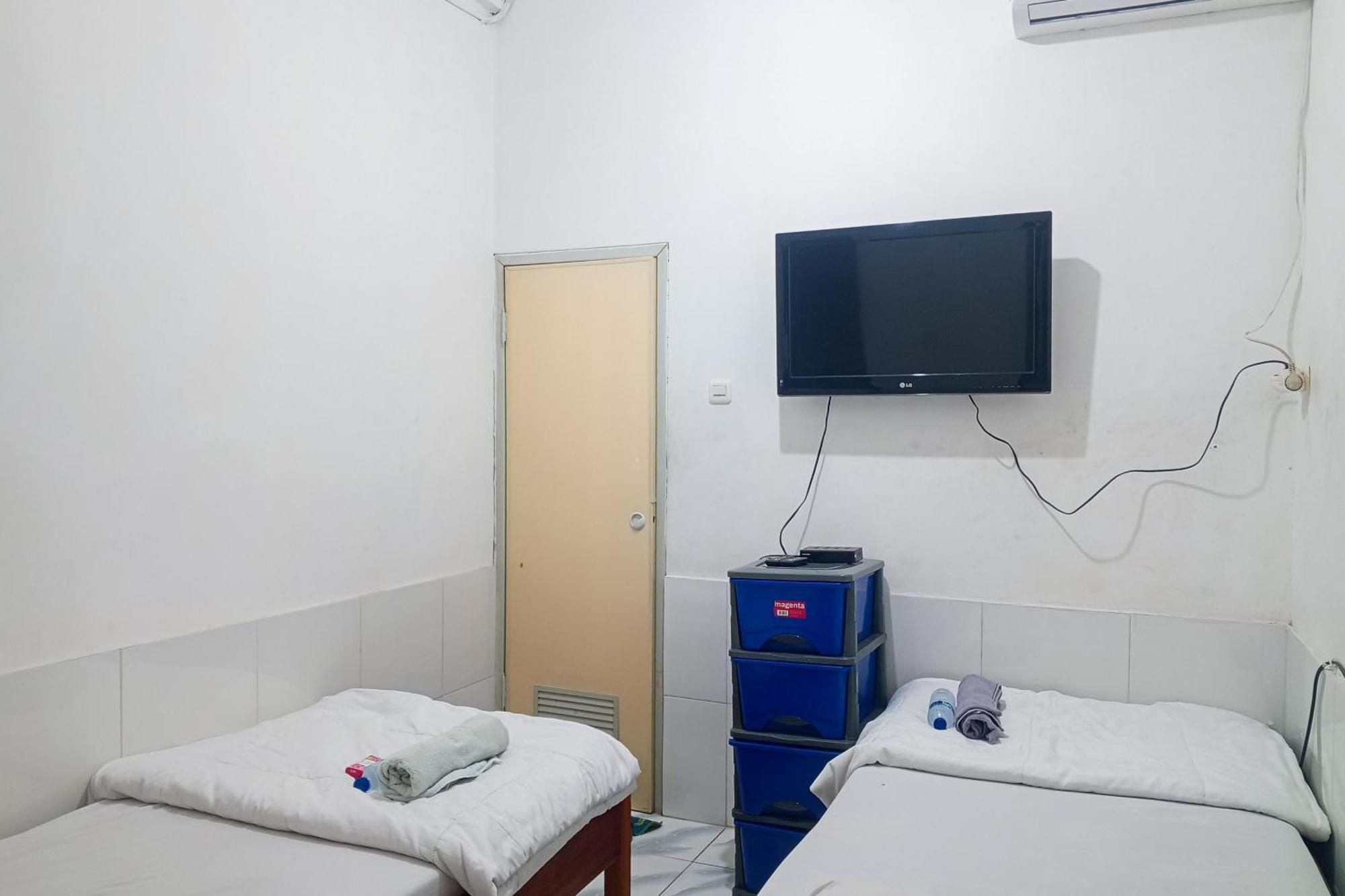 Отель Malibu Syariah Bogor Redpartner Экстерьер фото