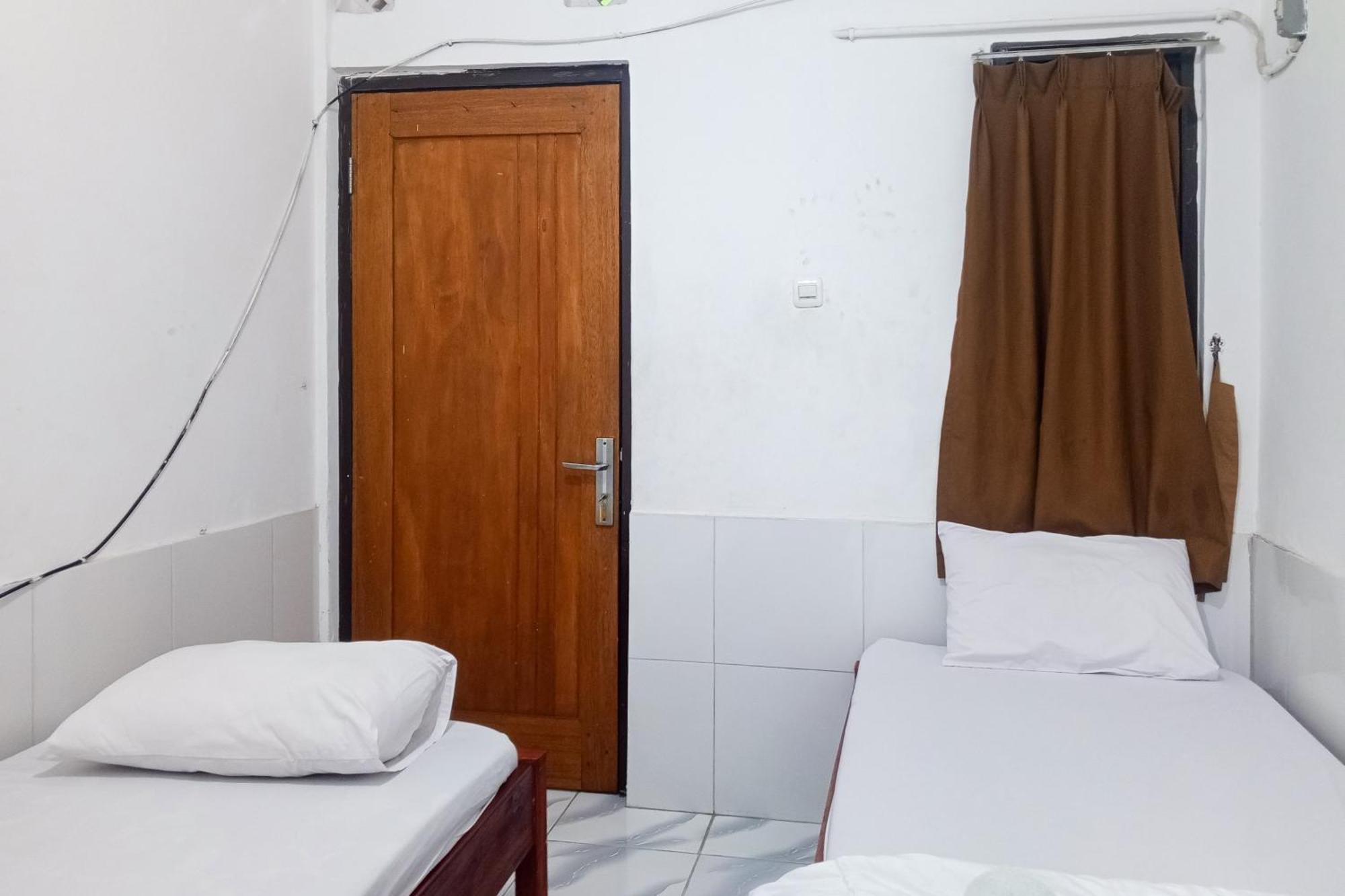 Отель Malibu Syariah Bogor Redpartner Экстерьер фото